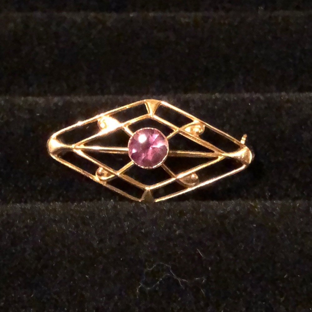 10kt Gold Vintage Amethyst Brooch